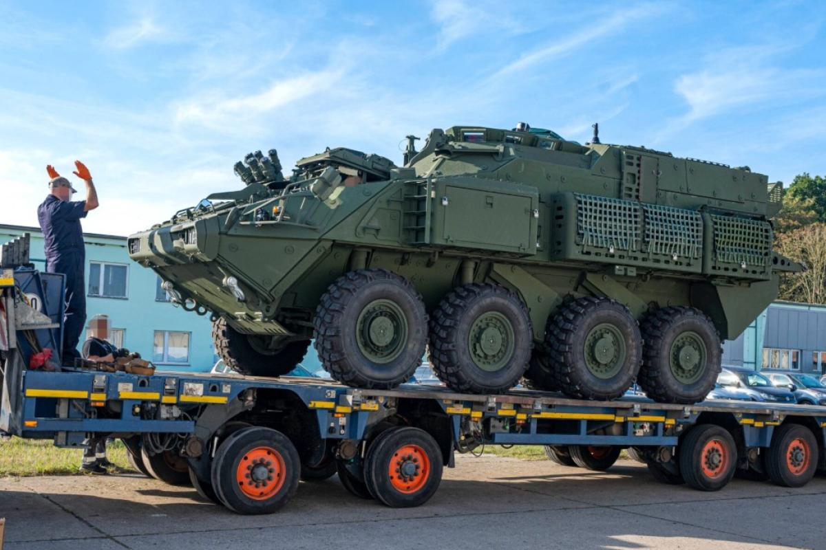 Канада отправила первые ACSV в Украину