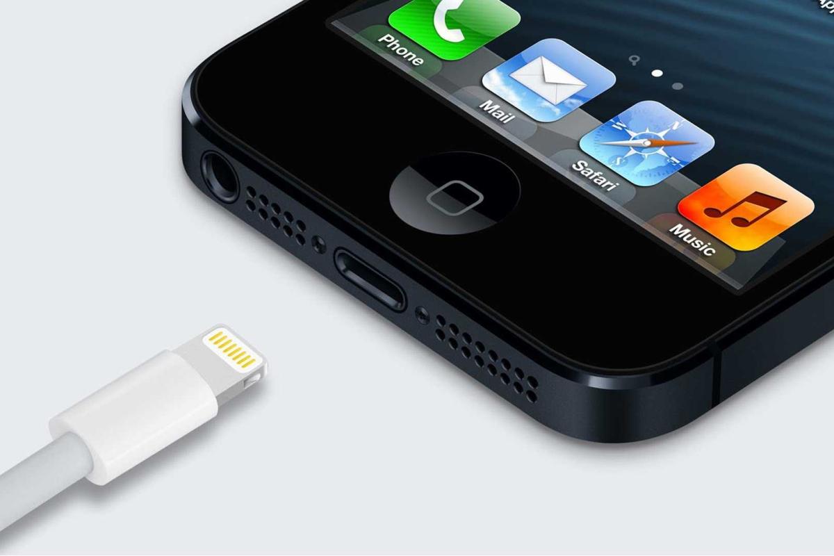 Почему не стоить экономить на оригинальном зарядном устройстве для iPhone Почему не стоить экономить на оригинальном зарядном устройстве для iPhone