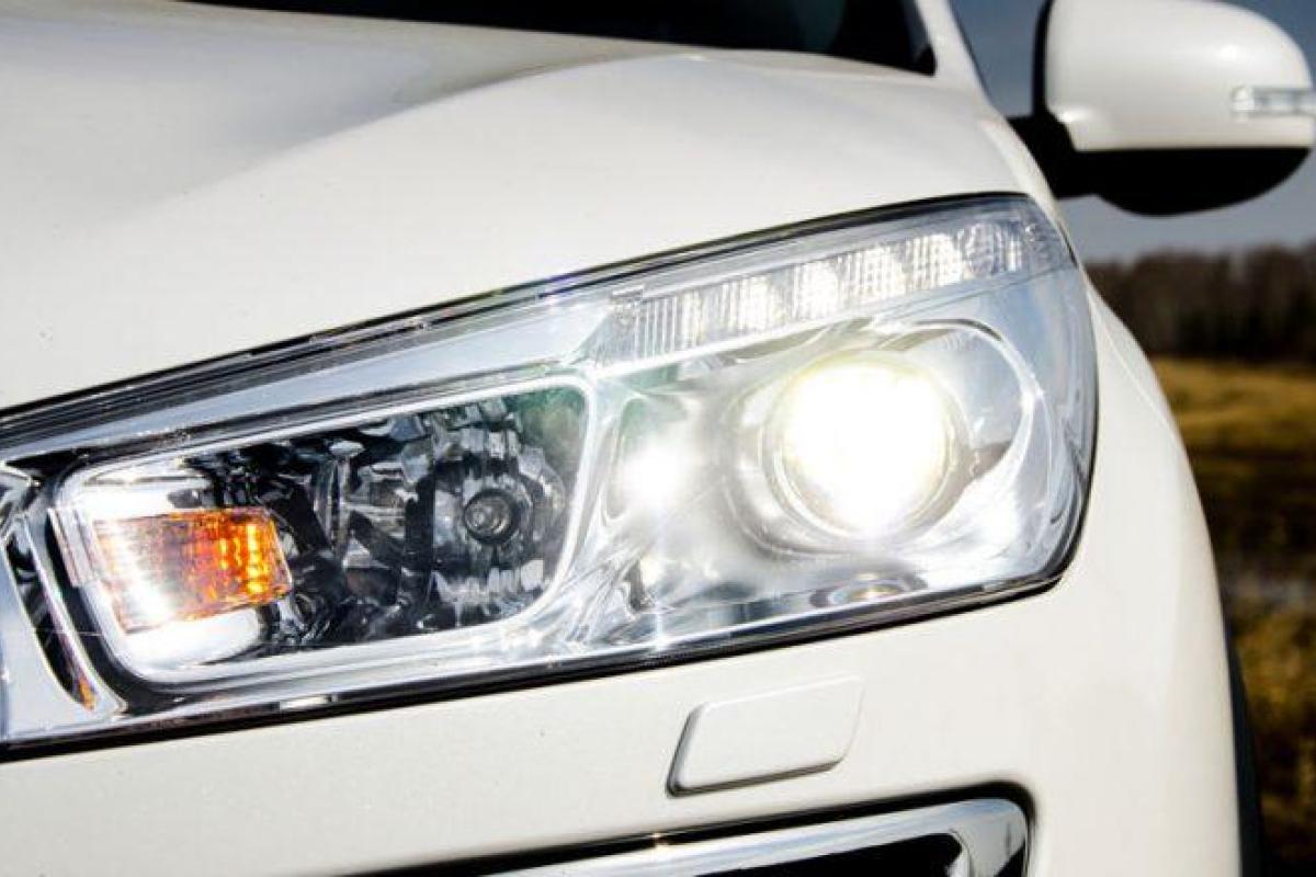 Ремонт или замена фар в автомобиле: что выгоднее? Ремонт или замена фар в автомобиле: что выгоднее?