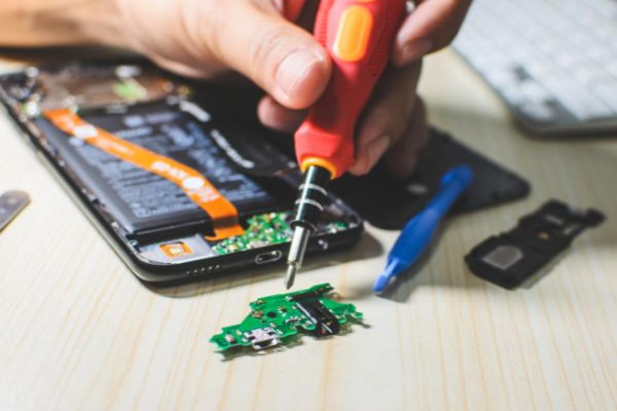 Як вибрати найкращий сервіс з ремонту смартфонів Як вибрати найкращий сервіс з ремонту смартфонів