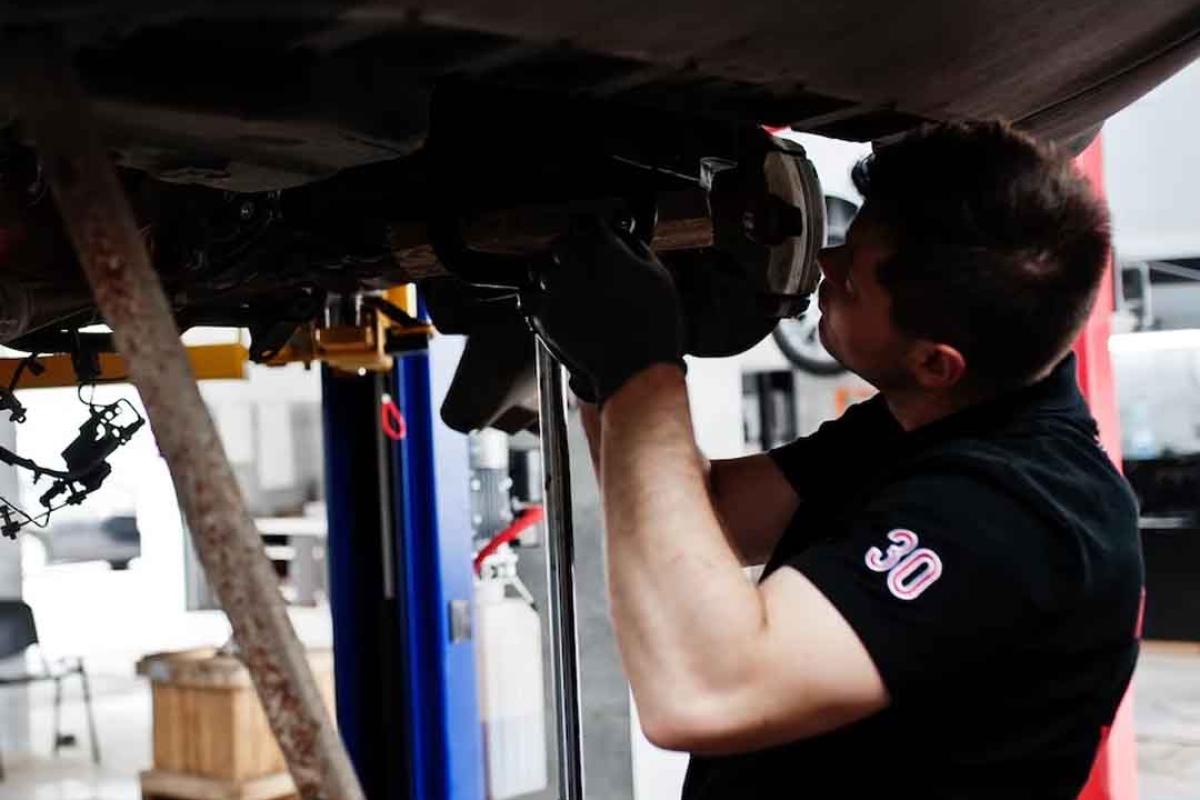 Диагностика автомобиля в сети автосервисов в Днепре SKY-SERVICE Диагностика автомобиля в сети автосервисов в Днепре SKY-SERVICE