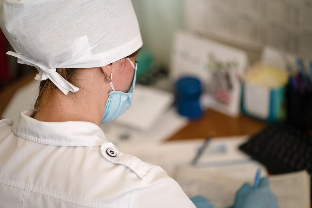 На оккупированной Луганщине не хватает врачей. Как россияне "решают" проблему? медицина в "ЛНР"