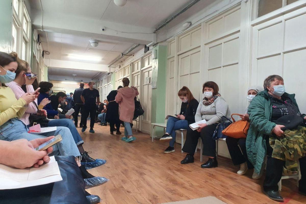 Попасть к терапевту - сложное испытание. Как в Луганске работают больницы? медицина в Луганске