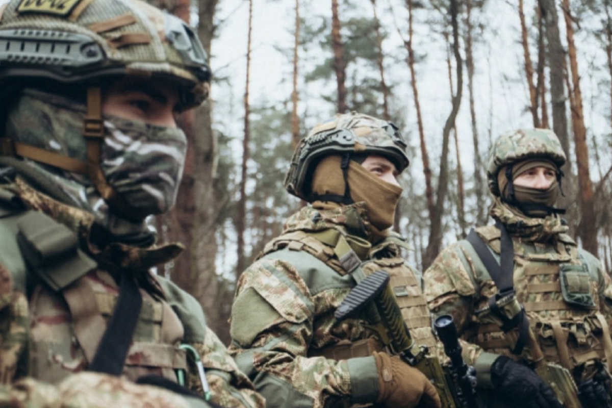 Стрелковые роты на мотоциклах: как готовят военных в НГУ стрелковые роты НГУ на мотоциклах