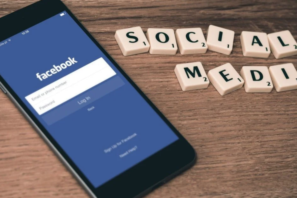 Какой "сюрприз" может преподнести Facebook пользователям? Фейсбук