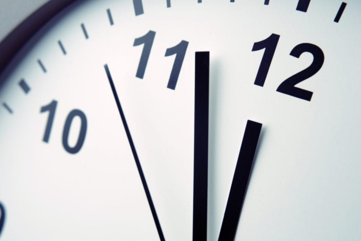 Украинцам разрешат выходить на улицу ночью, но есть условия. комендантский час