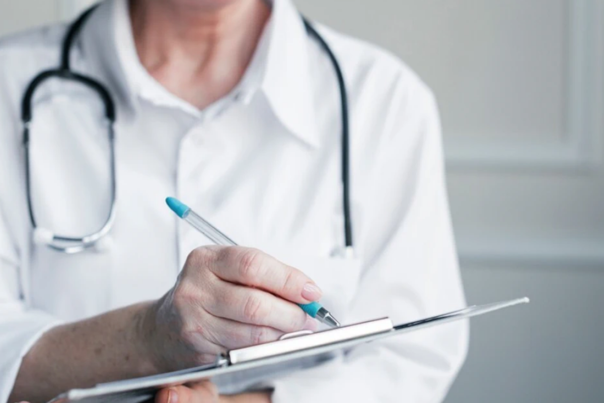 Медицина у Сіверськодонецьку. Що відбувається із лікарями? лікар