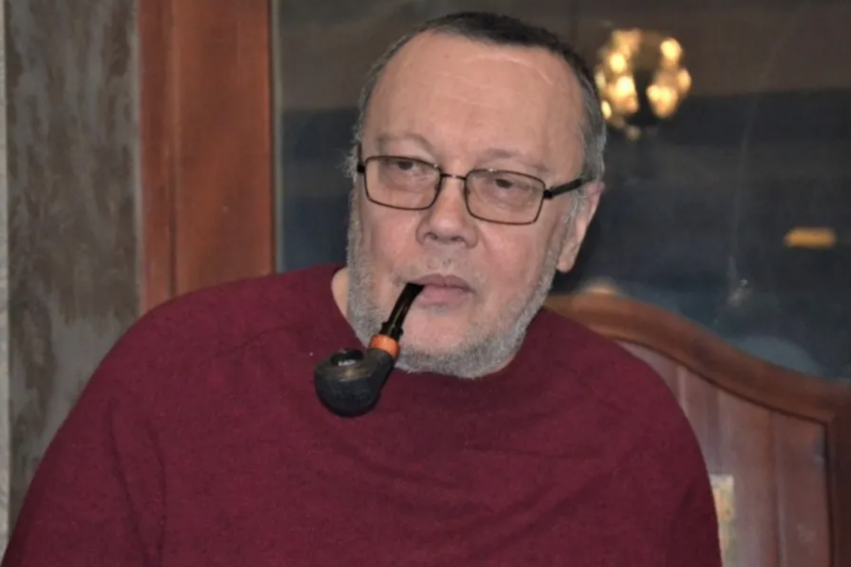 Умер актер Владимир Комаров. Владимир Комаров