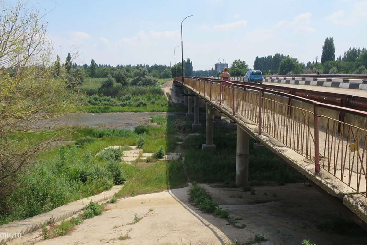 В Крыму уничтожен один из ж/д мостов Северо-Крымский мост