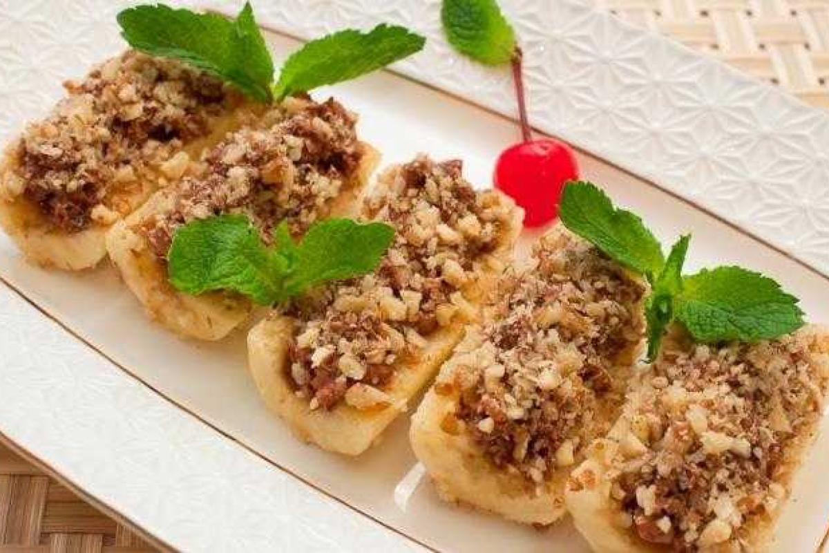 Бананы, фаршированные орехами в шоколаде Бананы, фаршированные орехами в шоколаде