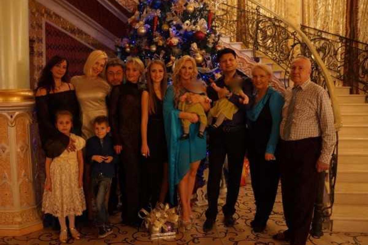 Камалия показала, как она провела Новый год Камалия показала, как она провела Новый год