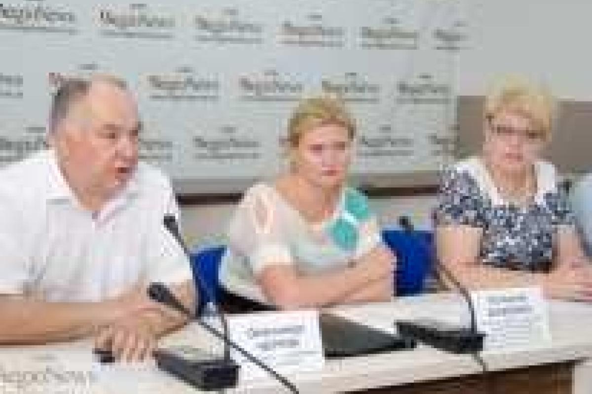 На рынках Сумщины нашли грубые нарушения реализации продукции На рынках Сумщины нашли грубые нарушения реализации продукции