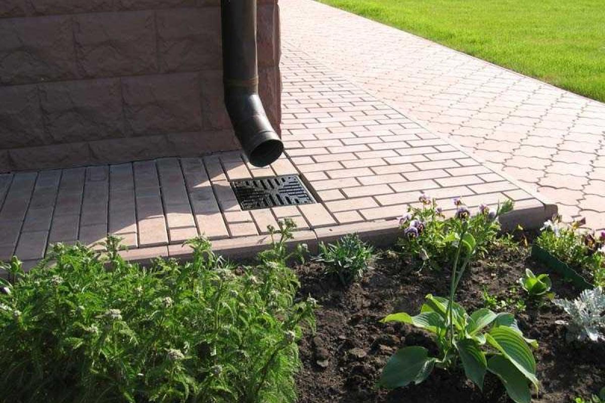 Поверхностный дренаж: эффективная система водоотвода