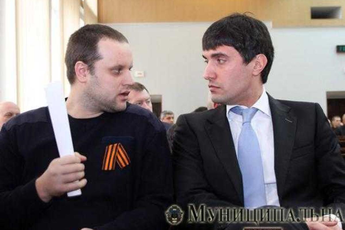 Смотрите видео, как подельника Ахметова и Губарева выгнали из Славянска