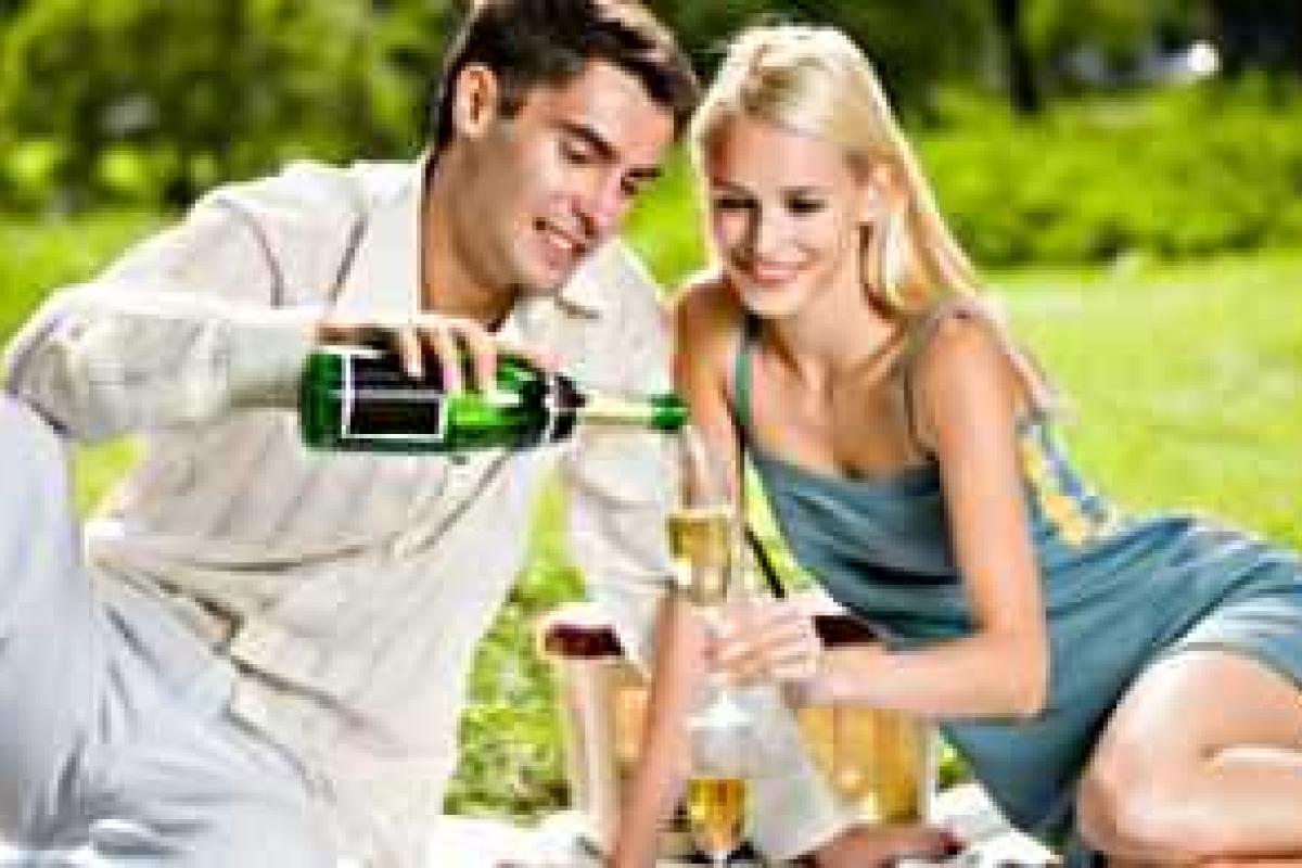 Куда пригласить девушку на первое свидание Куда пригласить девушку на первое свидание