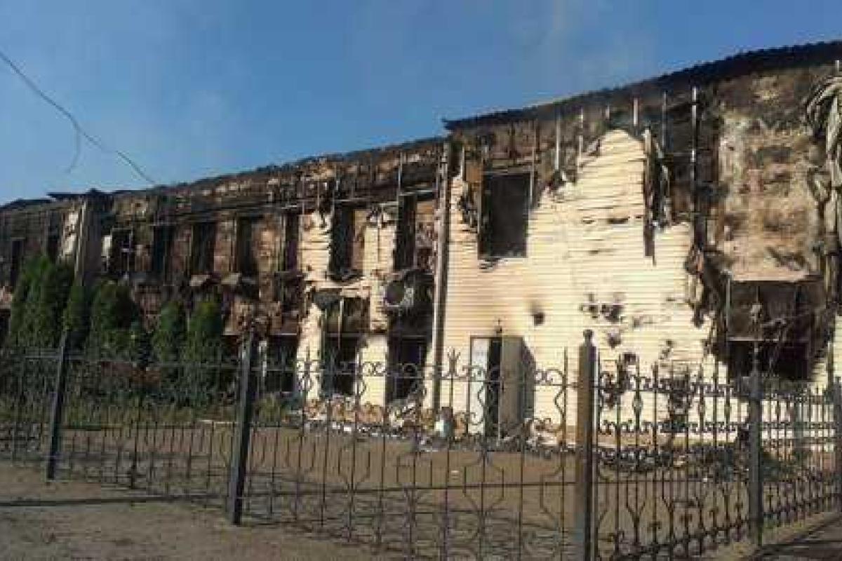 В Луганске сгорело заводоуправление Литейно-механического завода В Луганске сгорело заводоуправление Литейно-механического завода