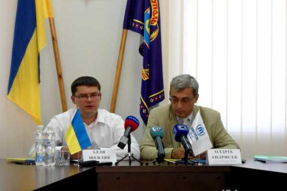 В Донецкой области переселенцы сталкиваются с бюрократ В Донецкой области переселенцы сталкиваются с бюрократ