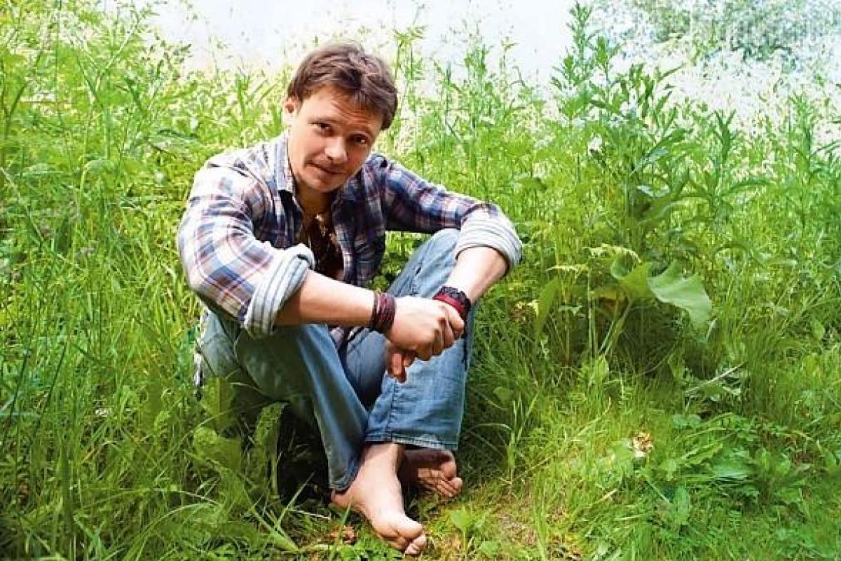 Звезда «Бригады» побывал в образе Катрин Денев