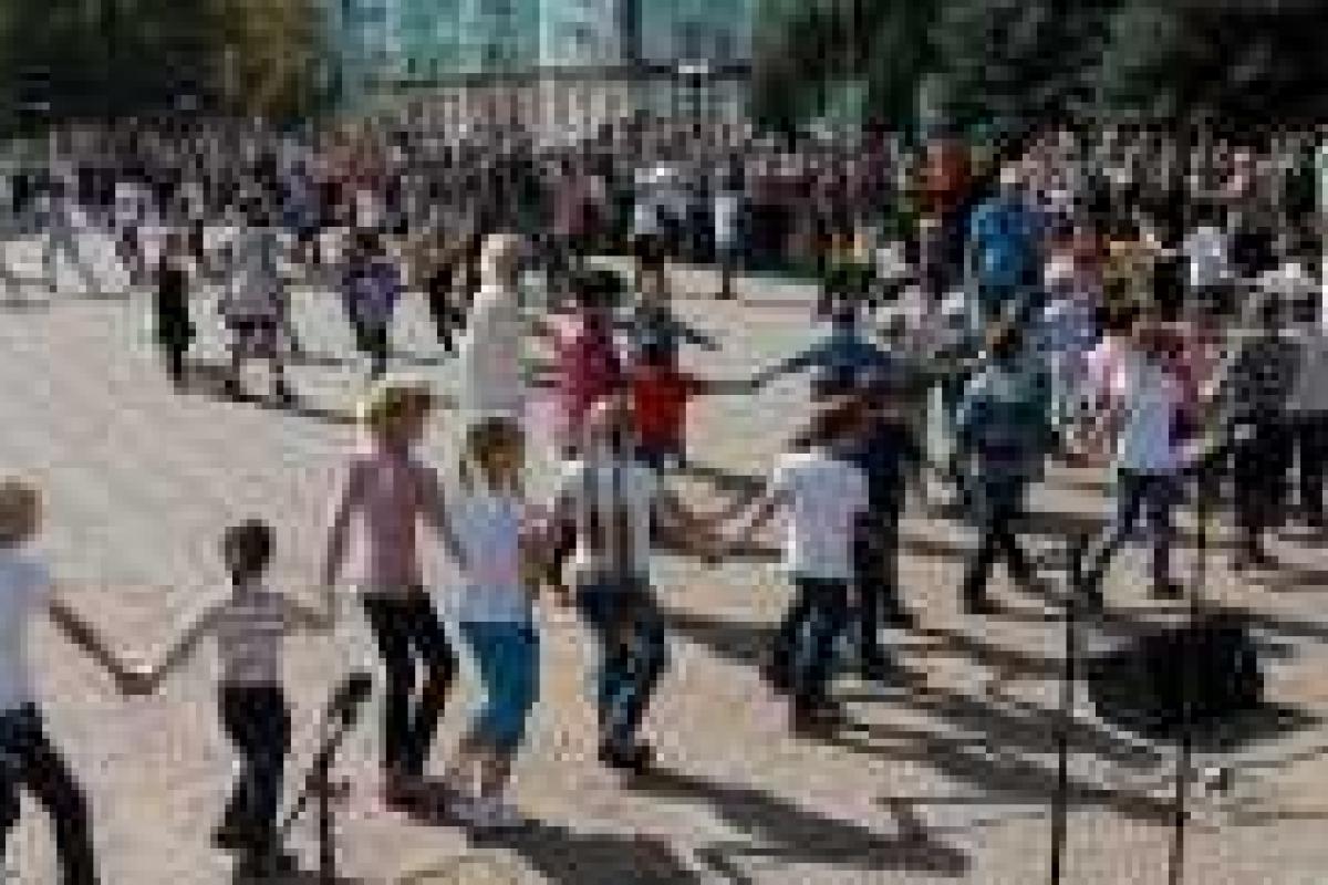 Луганск отметил 219-ю годовщину со дня основания Луганск отметил 219-ю годовщину со дня основания
