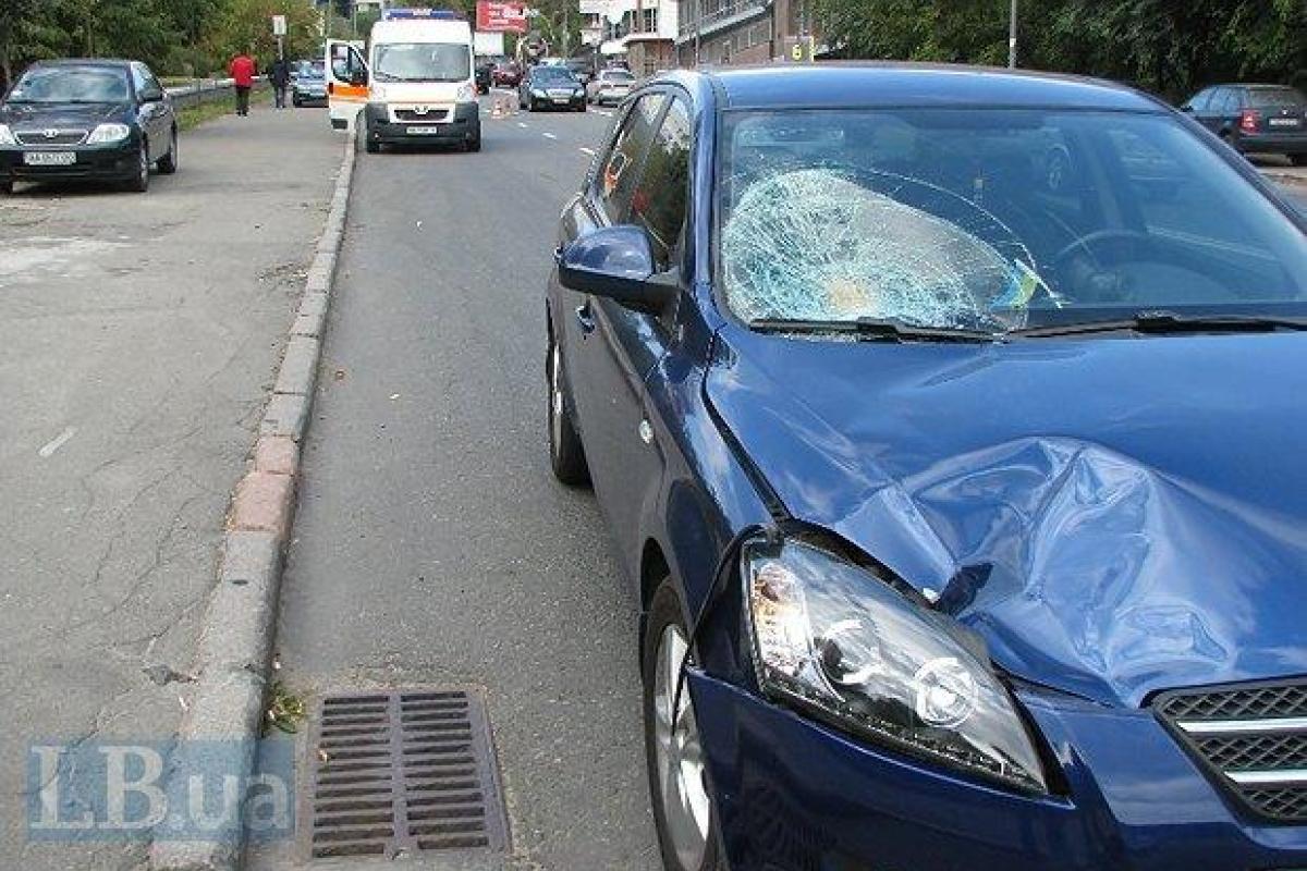 В Киеве в ДТП погибла старушка В Киеве в ДТП погибла старушка