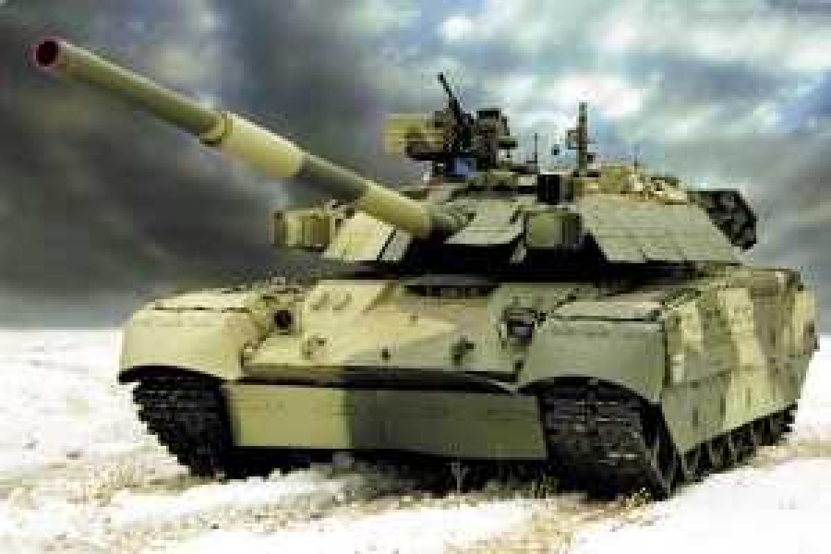 В Харькове военнослужащие получили оружие для борьбы с боевиками В Харькове военнослужащие получили оружие для борьбы с боевиками