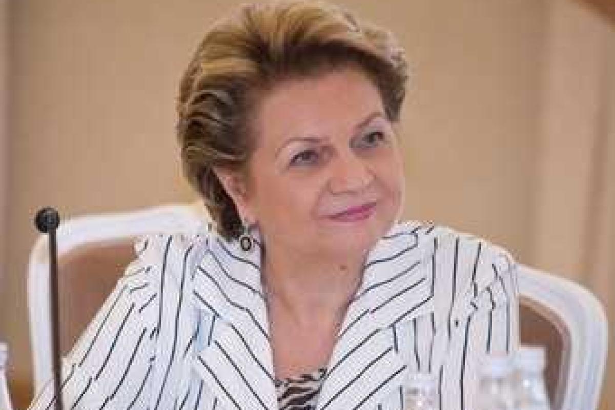 В Москве скончалась Людмила Швецова, вице-спикер Госдумы В Москве скончалась Людмила Швецова, вице-спикер Госдумы