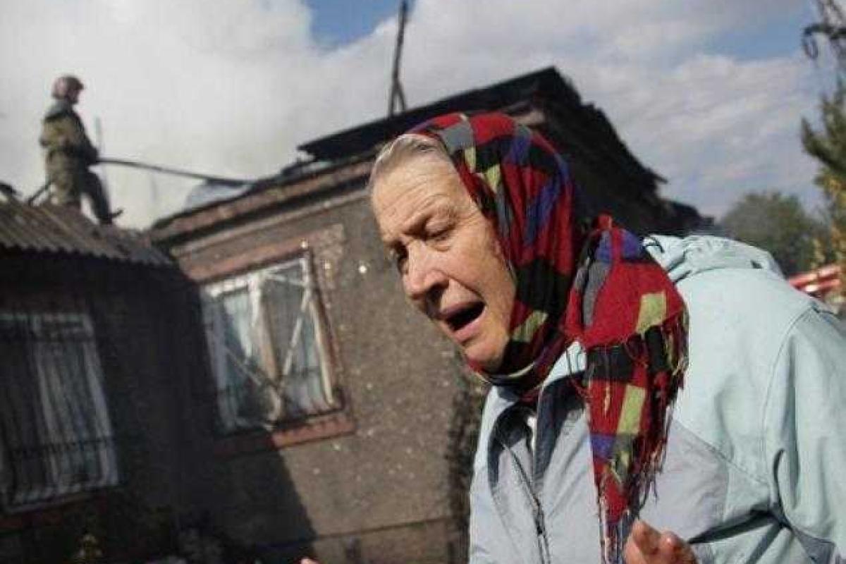 Пенсионеры бегут из оккупированных районов Донбасса Пенсионеры бегут из оккупированных районов Донбасса