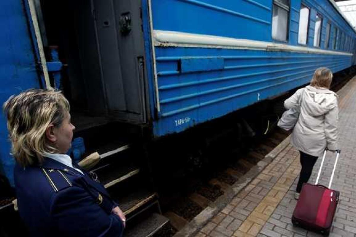 Поезд Киев - Луганск отменяется Поезд Киев - Луганск отменяется