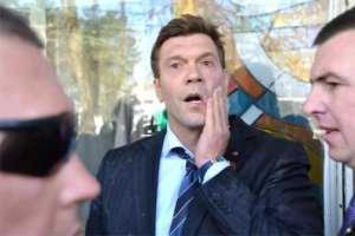 Спикер луганских террористов Царев выразил благодарность Бараку Обаме Спикер луганских террористов Царев выразил благодарность Бараку Обаме