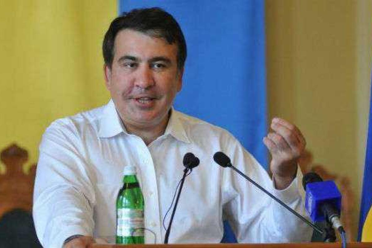 Саакашвили будет координировать поставки оружия в Украину Саакашвили будет координировать поставки оружия в Украину