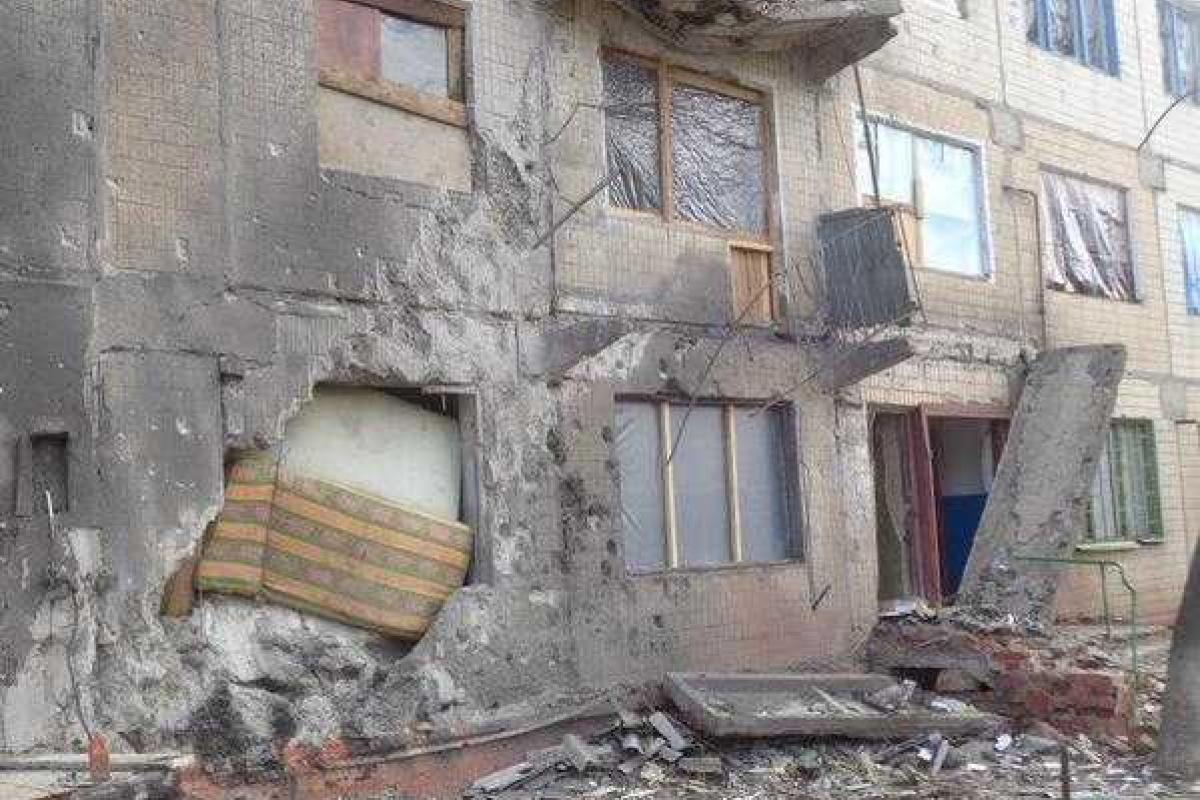 В разбомбленной Горловке люди едят голубей В разбомбленной Горловке люди едят голубей