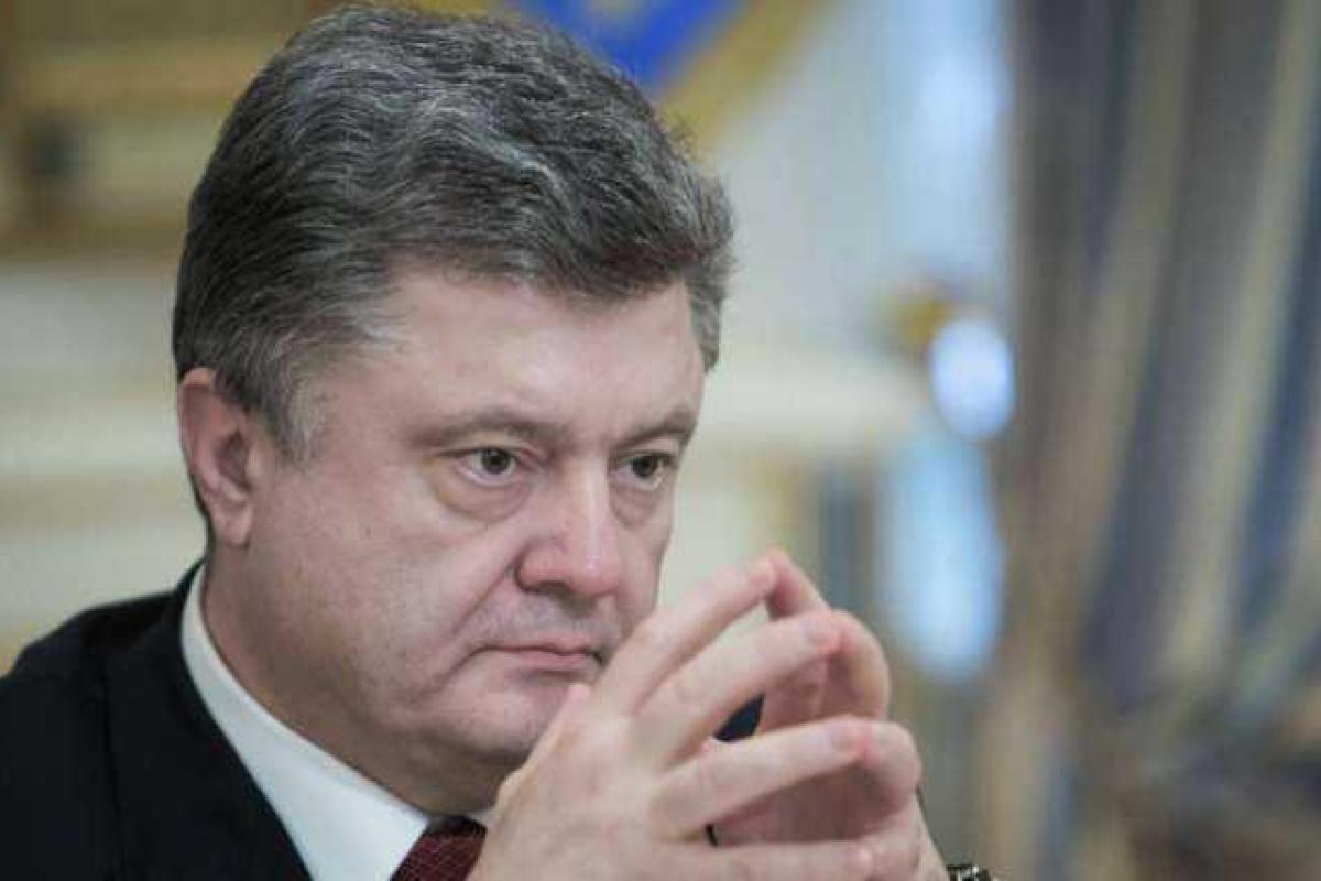 Порошенко одобрил реструктуризацию банковских кредитов украинцев Порошенко одобрил реструктуризацию банковских кредитов украинцев