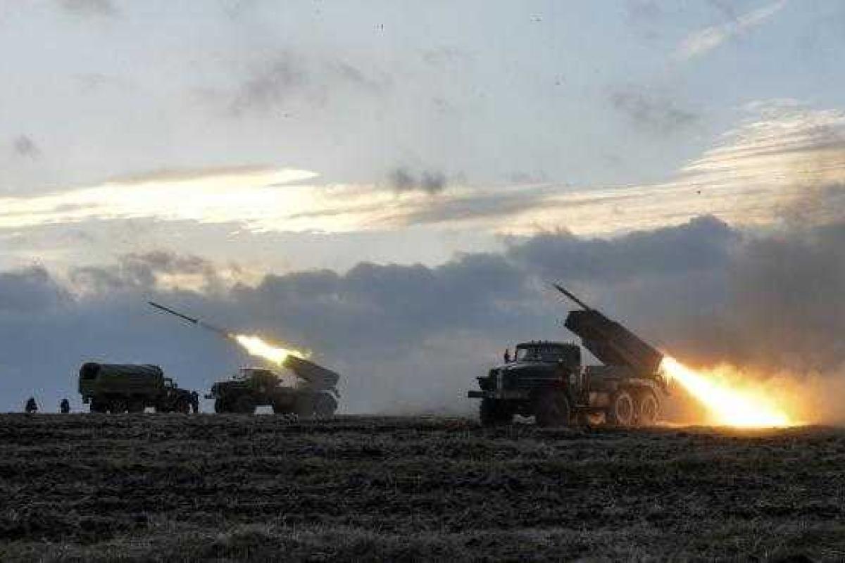 Террористы стреляют из "Градов", размещенных в нескольких километрах от линии разграничения