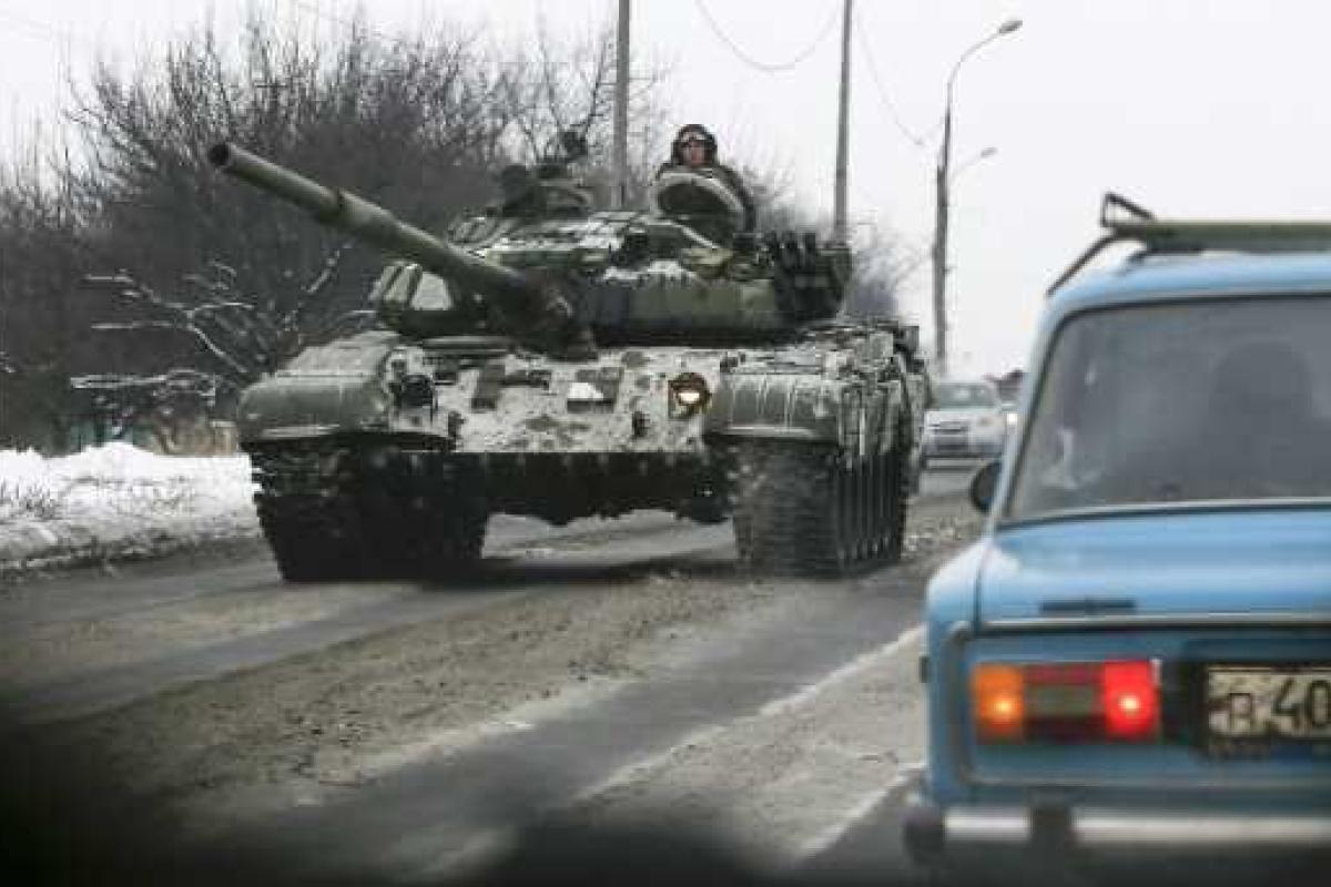Боевики перебрасывают свои силы ближе к Лисичанску и Первомайску Боевики перебрасывают свои силы ближе к Лисичанску и Первомайску