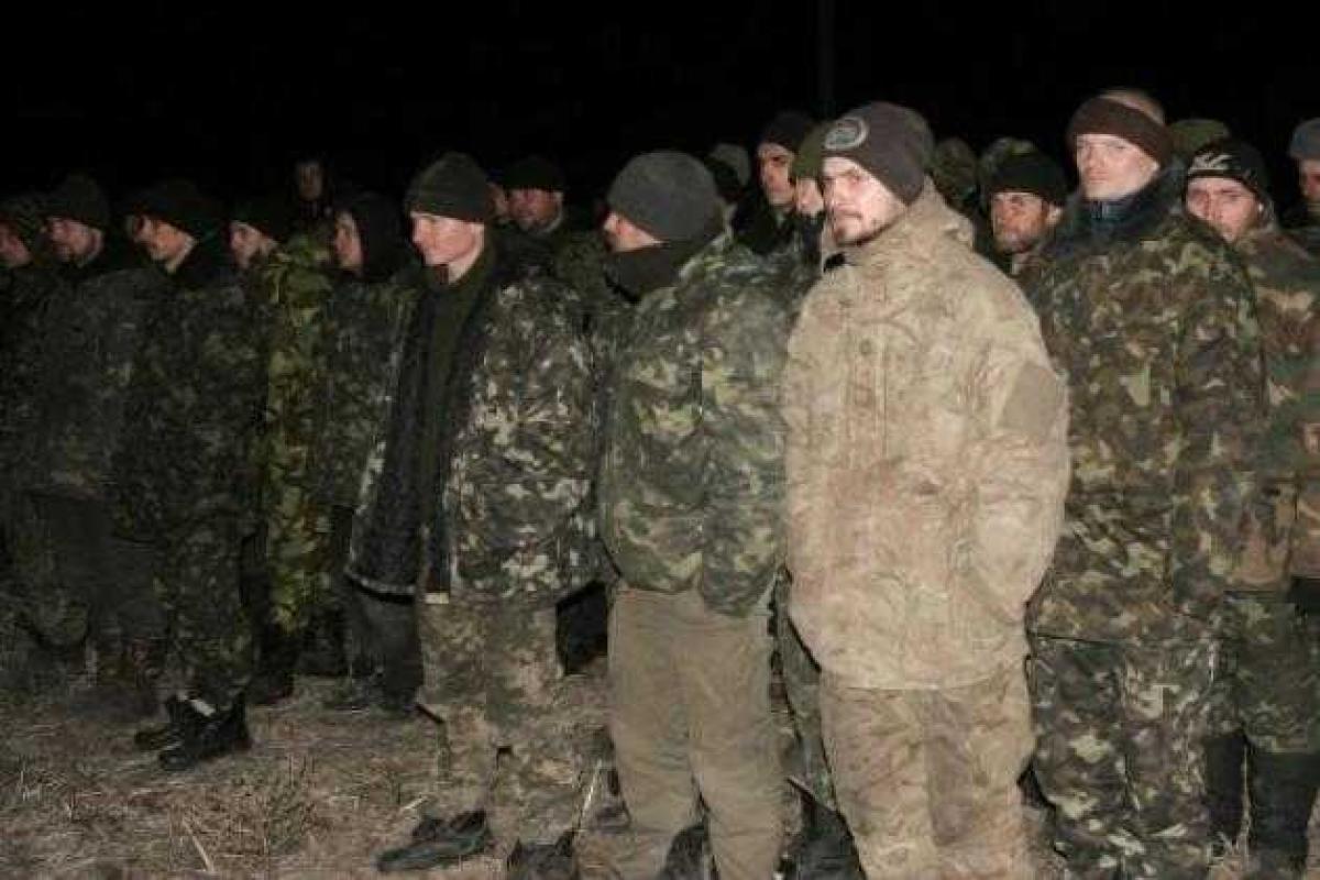 Террористы не отпускают из плена украинских офицеров, артиллеристов и добровольцев
