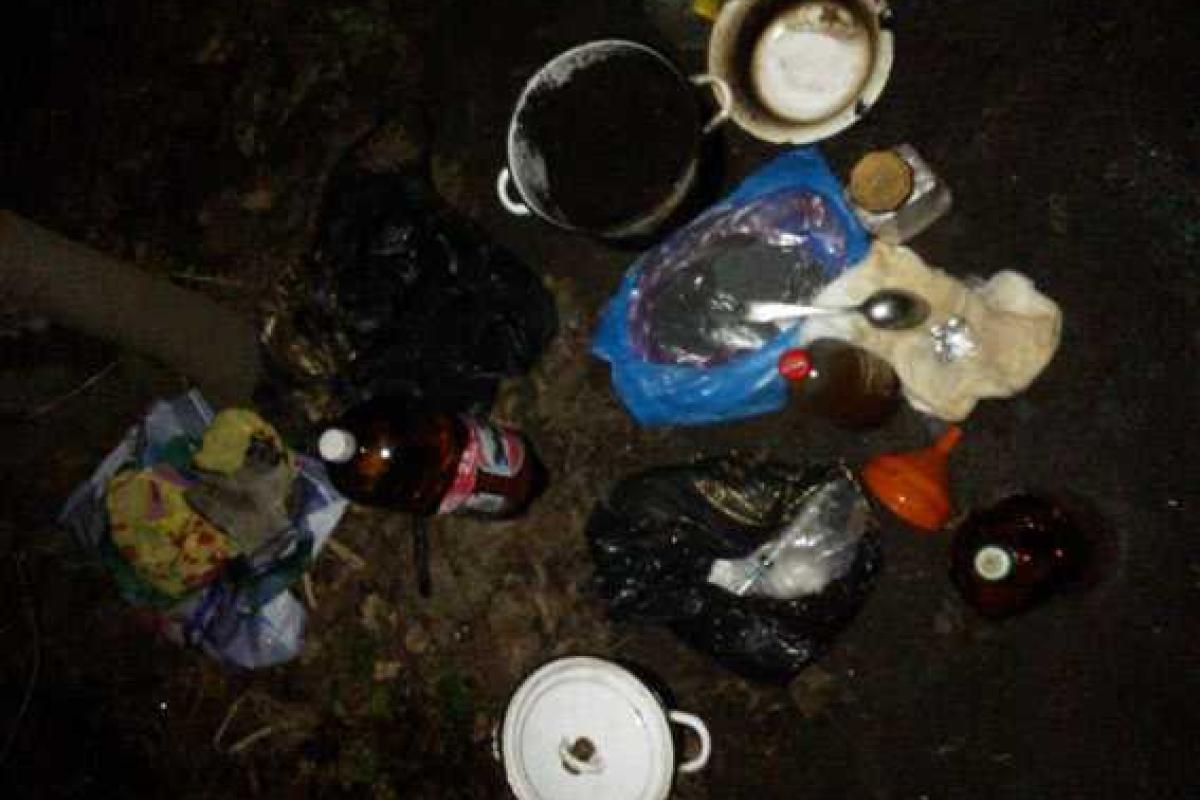 В Харькове поймали двух наркоманов на "горячем" В Харькове поймали двух наркоманов на "горячем"