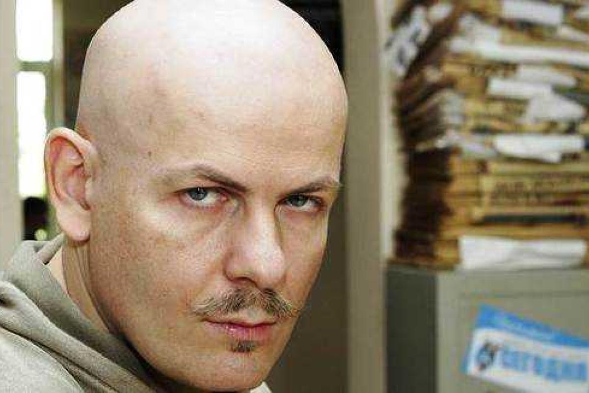 В Луганске не будут сносить памятник Шевченко ради увековечения Бузины В Луганске не будут сносить памятник Шевченко ради увековечения Бузины