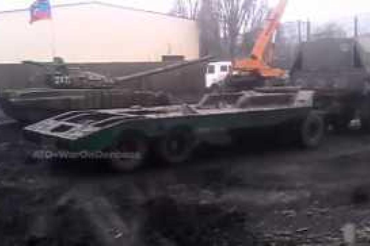 В Макеевке ополченцы обустроили танковую базу «Сомали» В Макеевке ополченцы обустроили танковую базу «Сомали»