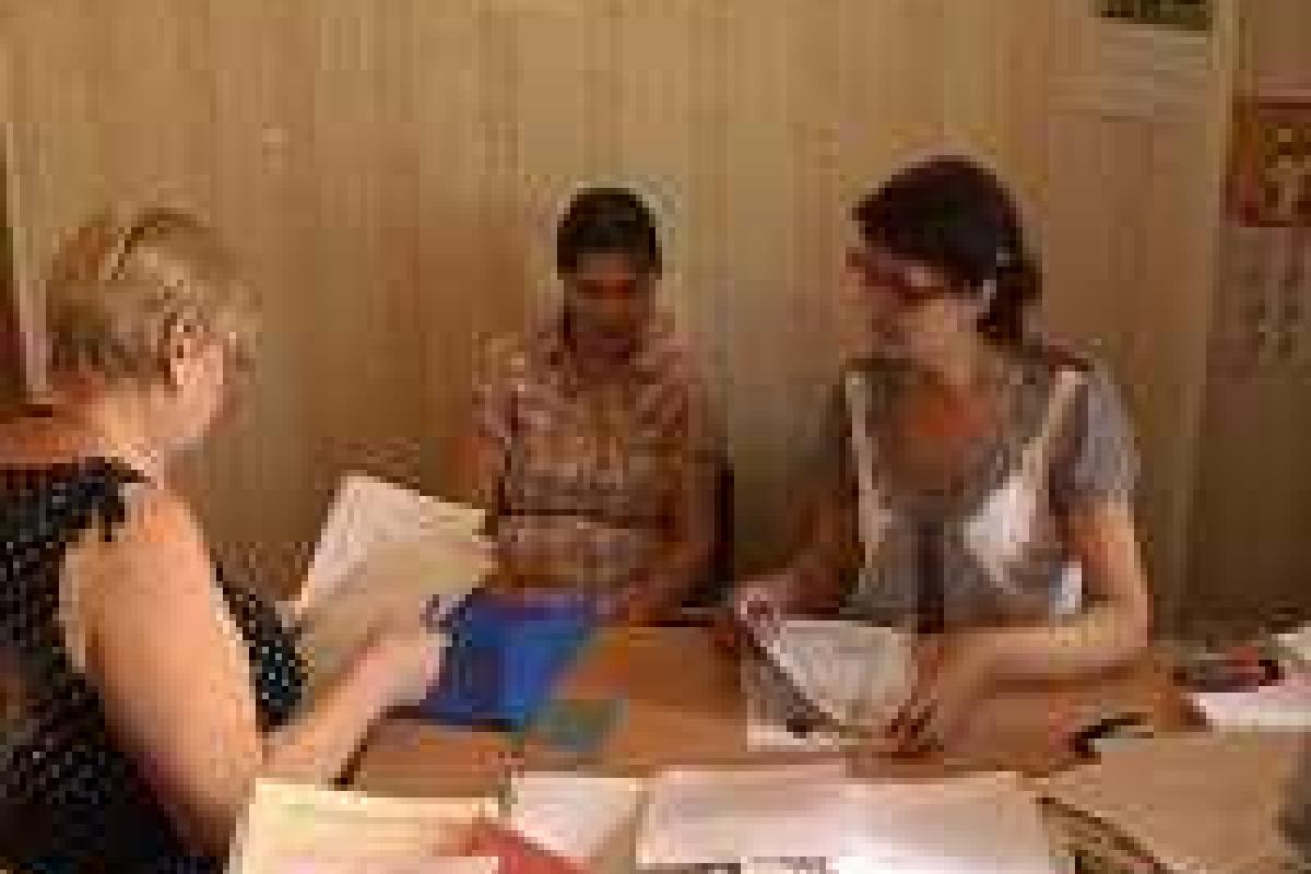 В Луганске выдача гуманитарной помощи продлится В Луганске выдача гуманитарной помощи продлится