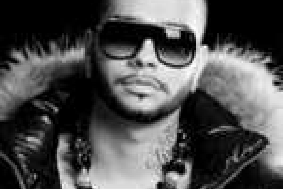 Репер Тимати впервые показал свою дочку Алису Репер Тимати впервые показал свою дочку Алису