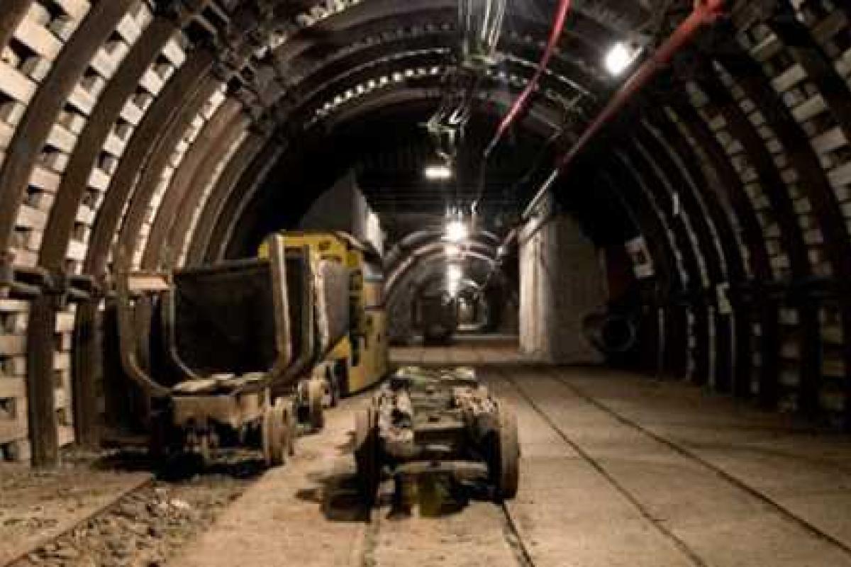 В зону АТО отправили оборудование для шахт