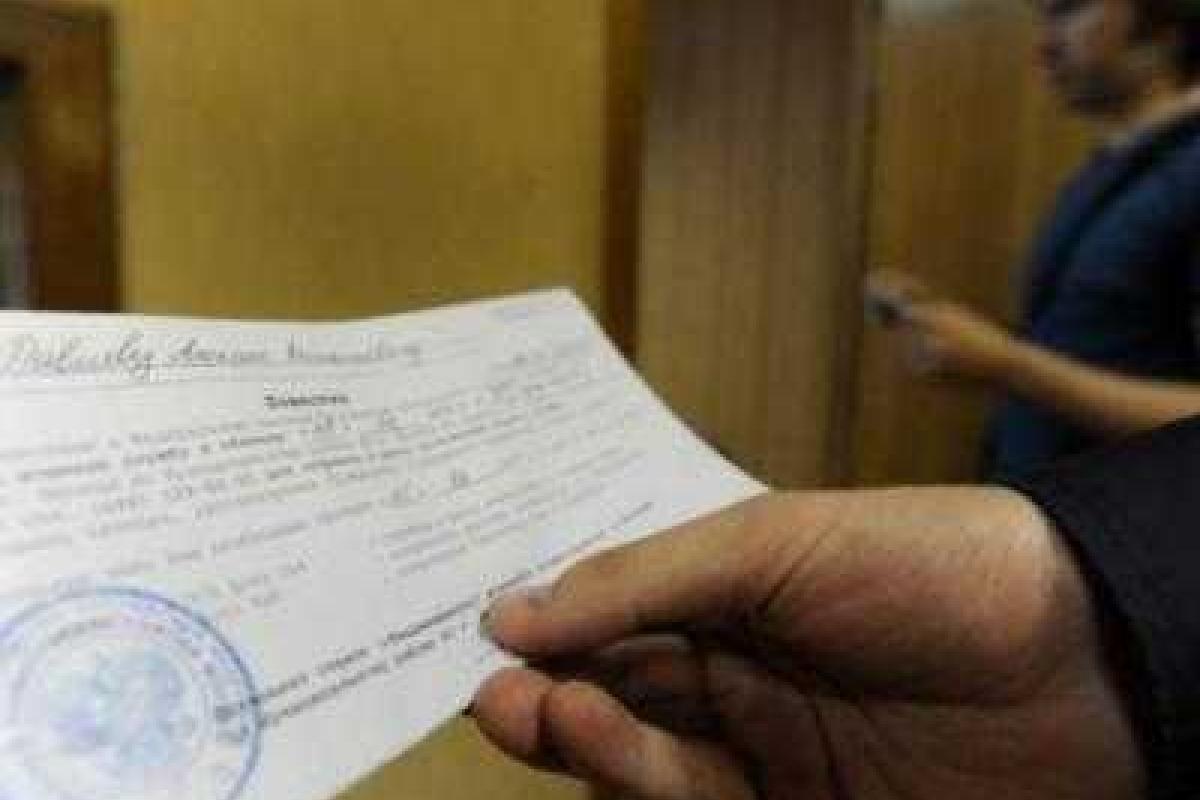 В Киеве начали вручать повестки "золотой молодежи" В Киеве начали вручать повестки "золотой молодежи"