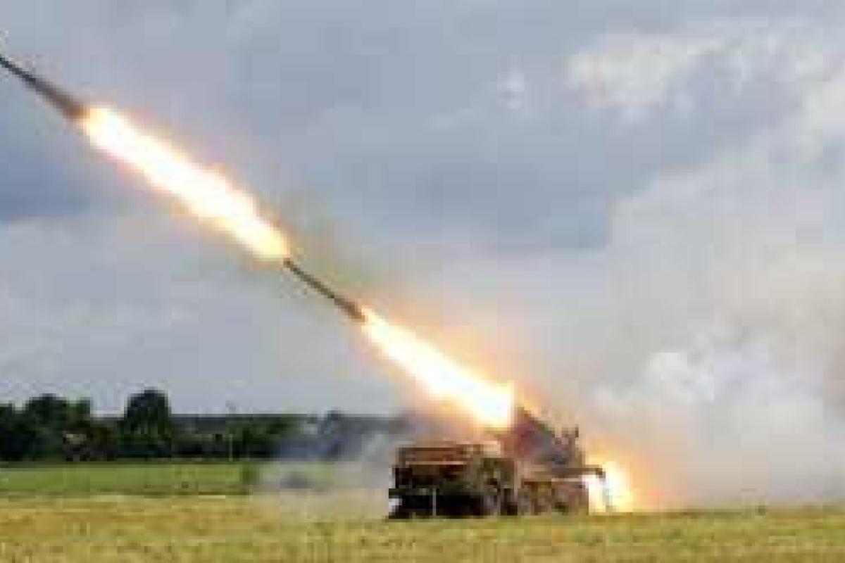 Луганщину террористы накрыли огнем: есть раненые и погибший Луганщину террористы накрыли огнем: есть раненые и погибший