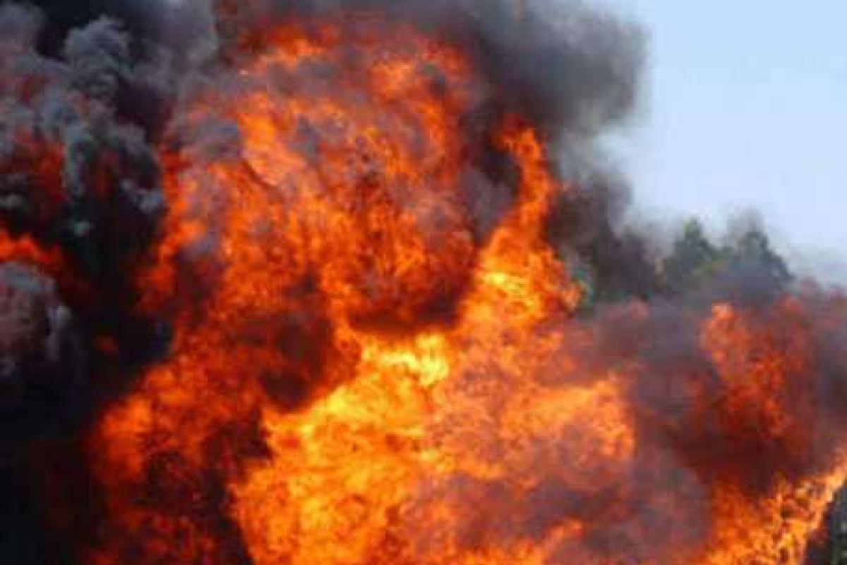 В столице Сомали возле отеля прогремел мощный взрыв, есть погибшие В столице Сомали возле отеля прогремел мощный взрыв, есть погибшие