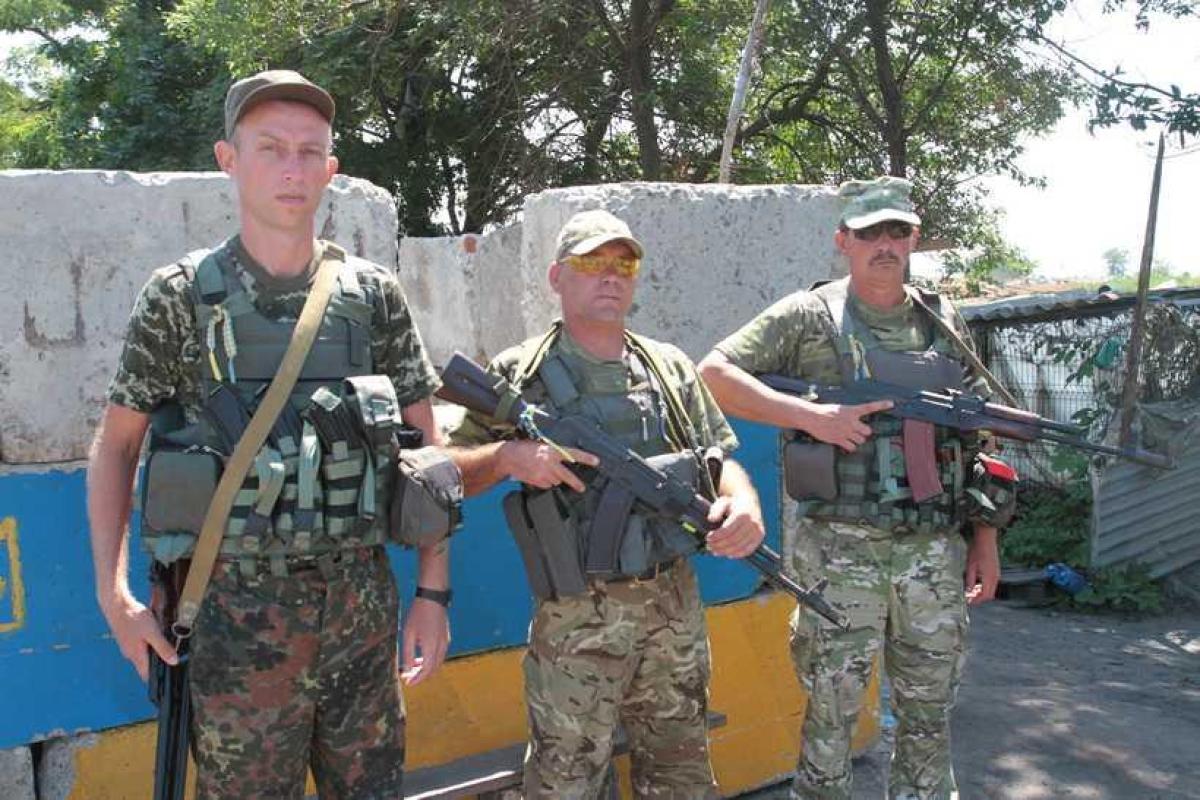 На одном из блокпостов Мариуполя бойцы ВСУ задержали боевика На одном из блокпостов Мариуполя бойцы ВСУ задержали боевика