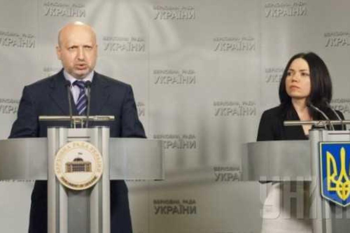 В сети появилось скандальное видео тайных встреч Сюмар и Турчинова В сети появилось скандальное видео тайных встреч Сюмар и Турчинова