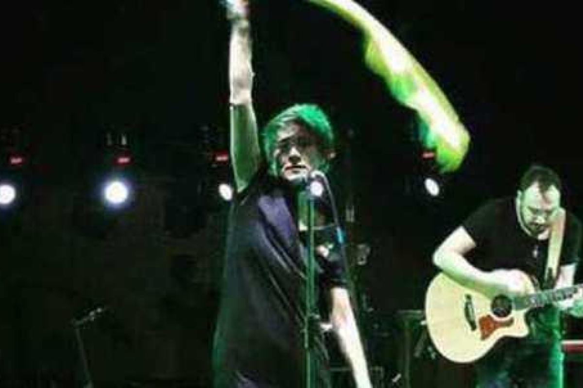 Крым отказался от Земфиры из-за инцидента с флагом