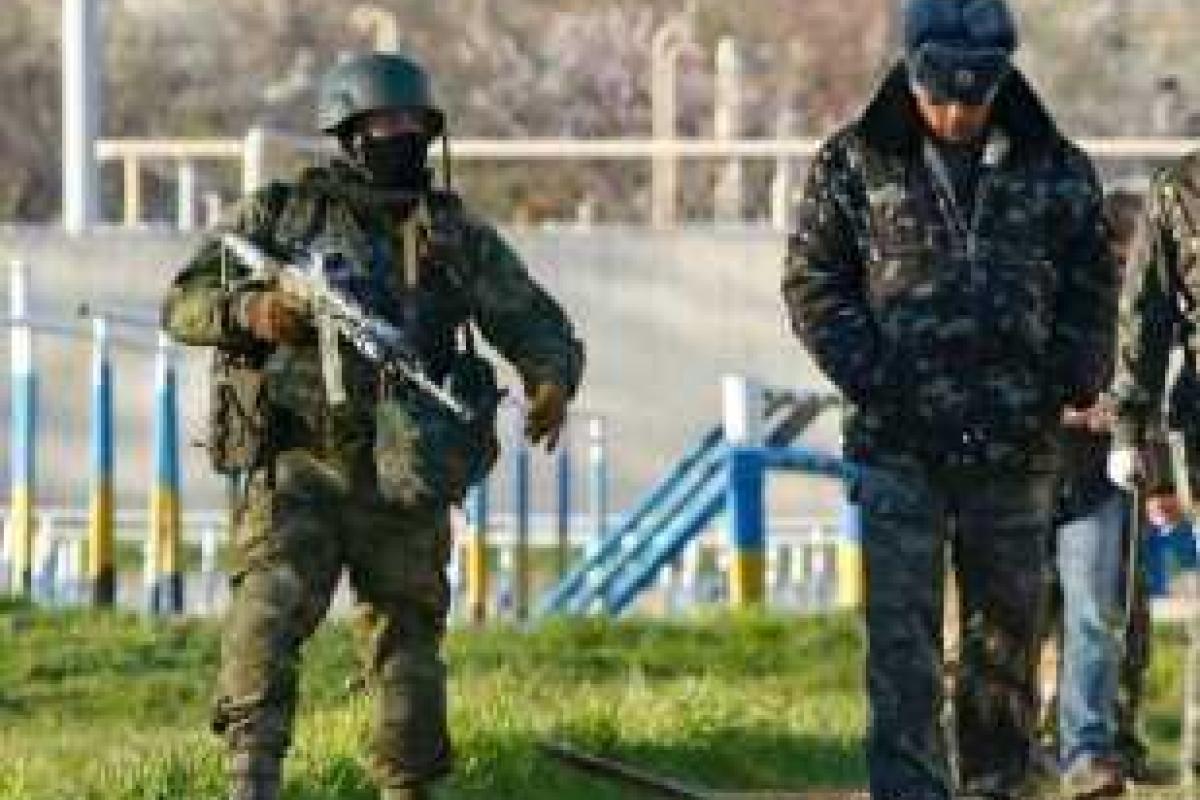 Российским офицерам предъявлены подозрения за развязывание вооруженного конфликта на Донбассе Российским офицерам предъявлены подозрения за развязывание вооруженного конфликта на Донбассе