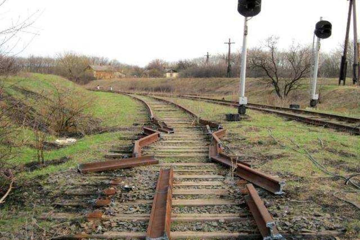 Жители Макеевки сообщили, что боевики «ДНР» срезали железную дорогу Жители Макеевки сообщили, что боевики «ДНР» срезали железную дорогу