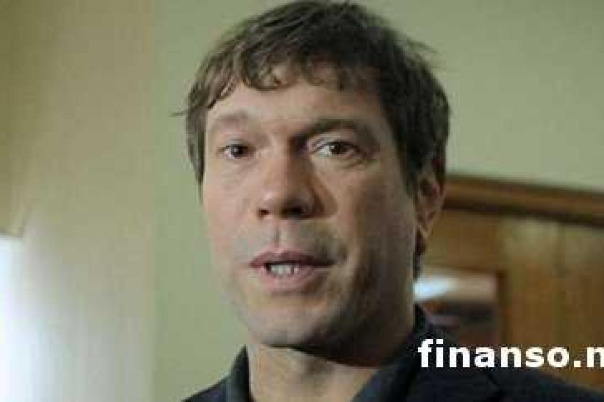 Крымчане угнали внедорожник у сепаратиста Царева  Крымчане угнали внедорожник у сепаратиста Царева